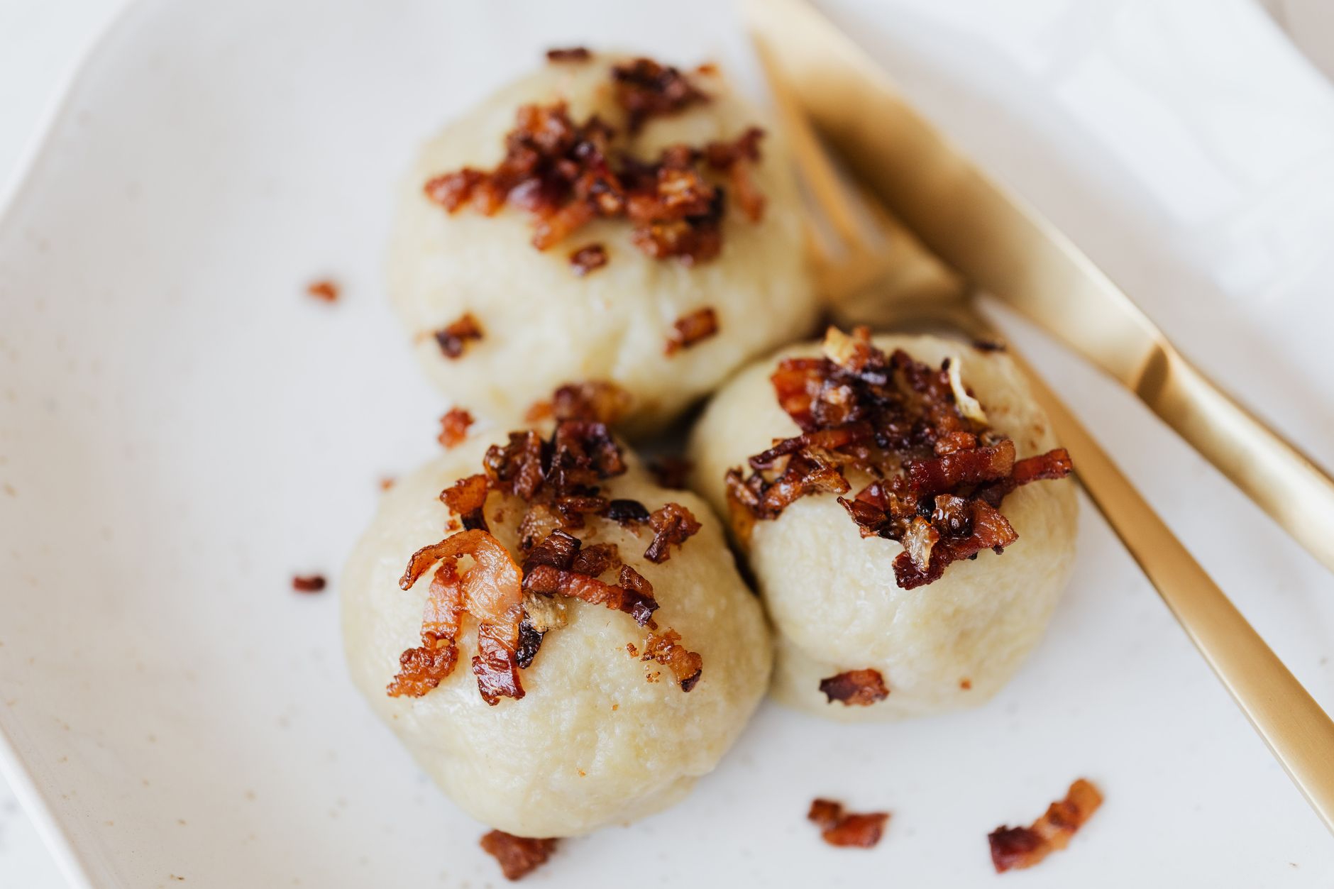 Bryndzové halušky so slaninou